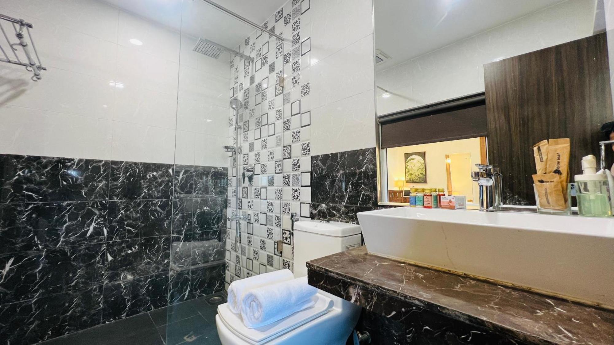 Bluo Amani Vagator - Boutique Hotel Goa อันจูนา ภายนอก รูปภาพ