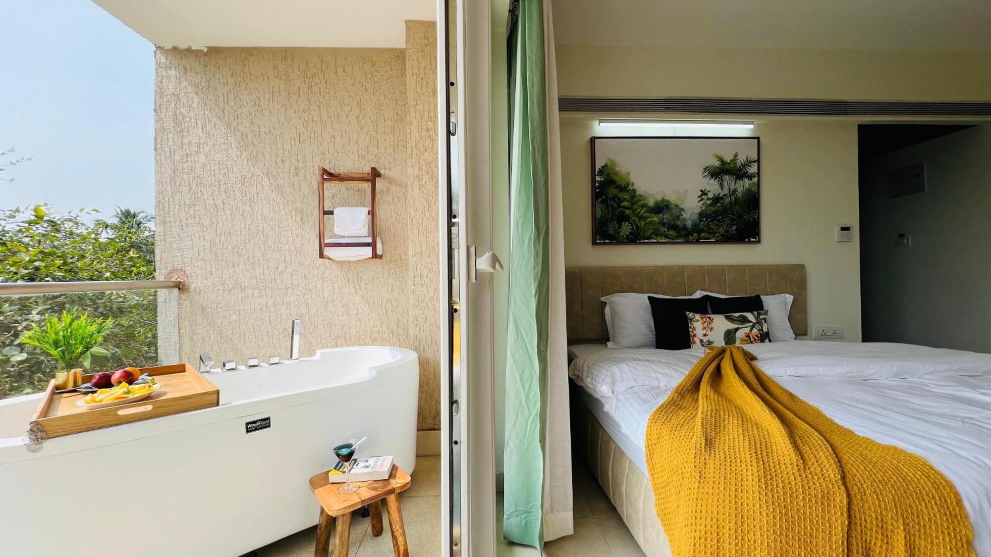 Bluo Amani Vagator - Boutique Hotel Goa อันจูนา ภายนอก รูปภาพ