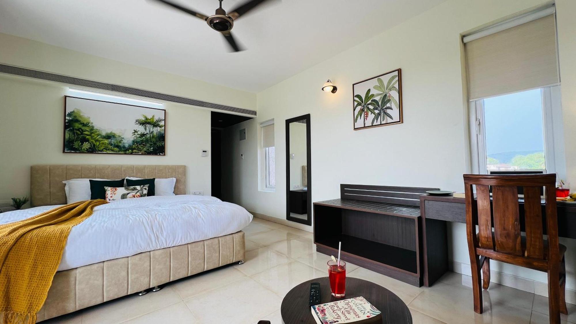 Bluo Amani Vagator - Boutique Hotel Goa อันจูนา ภายนอก รูปภาพ