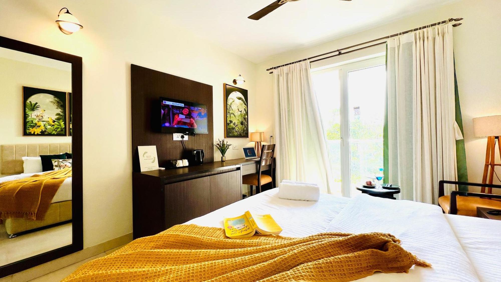 Bluo Amani Vagator - Boutique Hotel Goa อันจูนา ภายนอก รูปภาพ